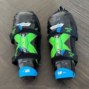 Bauer shin gaurds, 9" black, blue, green, youth, hockey, protective gear, sports